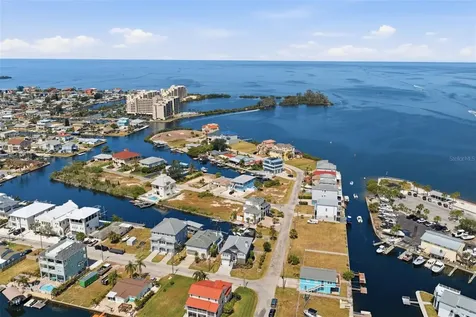 13943 Ethel Avenue Hudson FL 34667