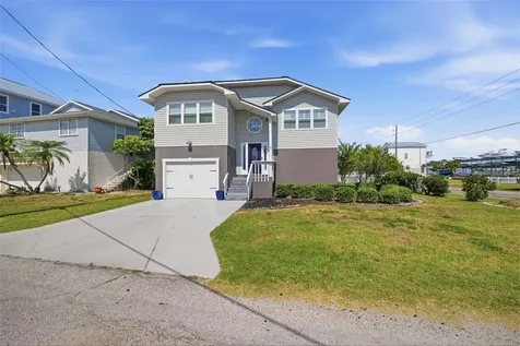 13943 Ethel Avenue Hudson FL 34667