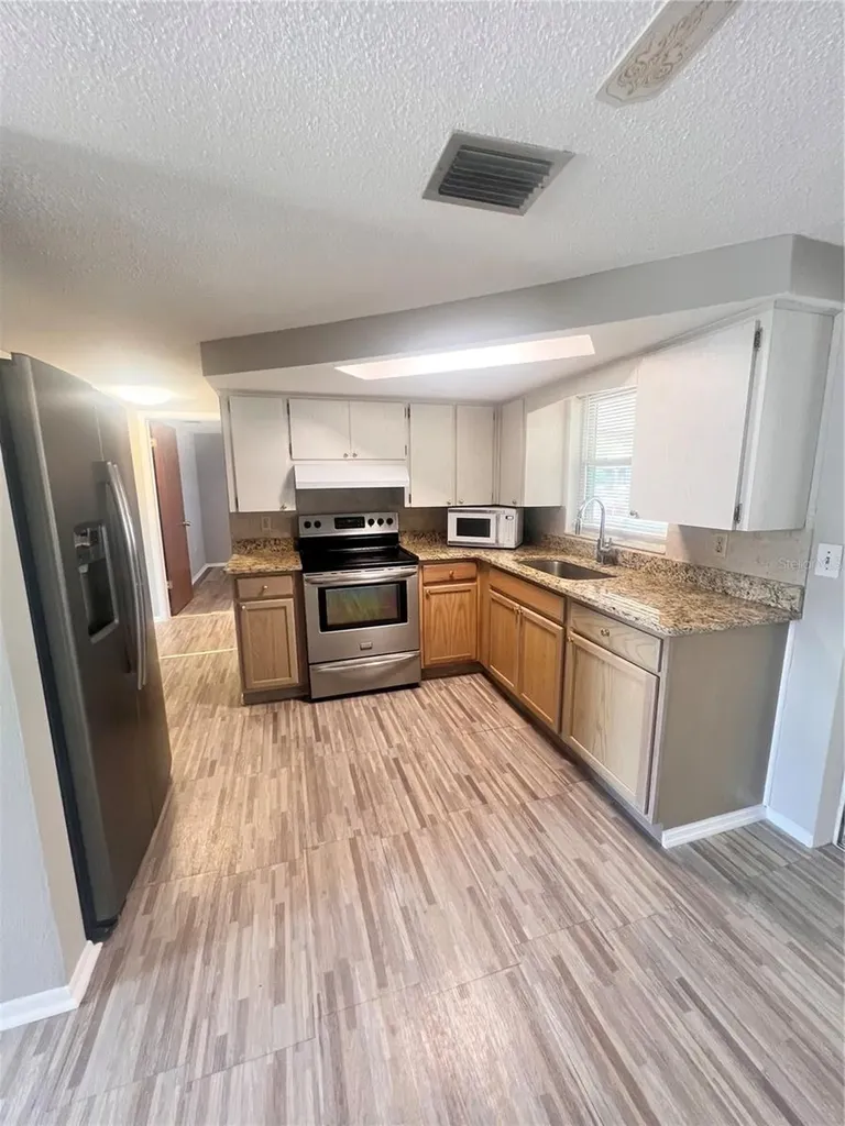 9910 Lake Chrise Lane Port Richey FL 34668