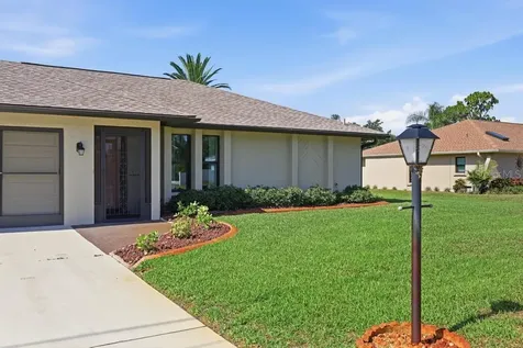 154 Hourglass Drive Venice FL 34293