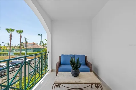6690 Rd. Royal Palm Cond. Vega Alta PR 00692