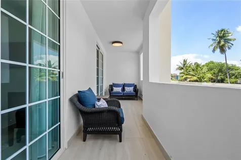 6690 Rd. Royal Palm Cond. Vega Alta PR 00692