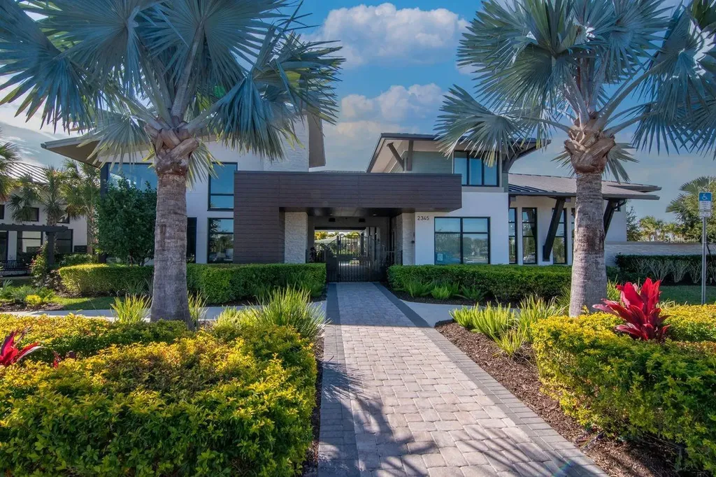 2639 Yacht Place Wesley Chapel FL 33543