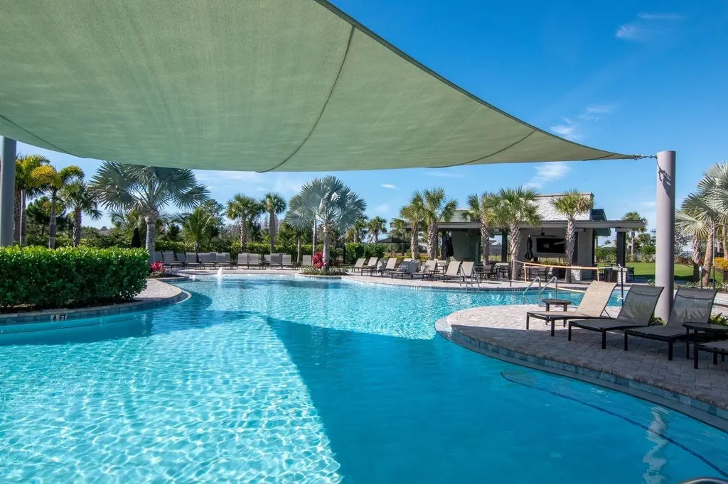 2639 Yacht Place Wesley Chapel FL 33543