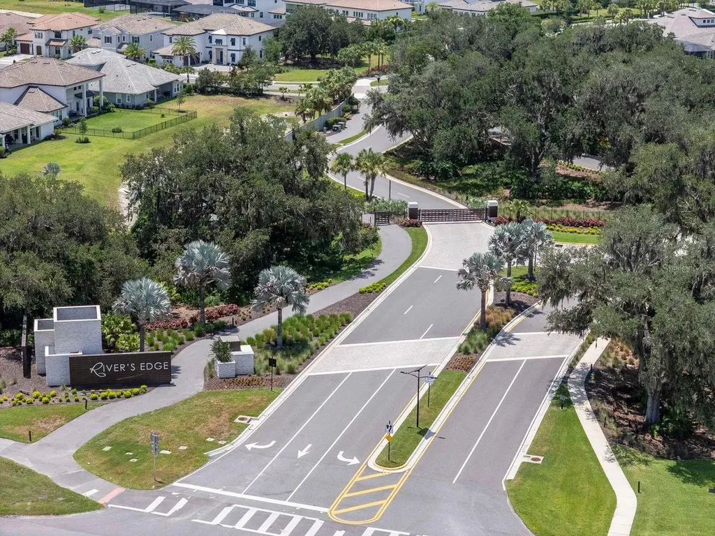 2639 Yacht Place Wesley Chapel FL 33543