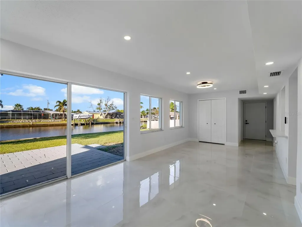581 Lindley Terrace Port Charlotte FL 33952