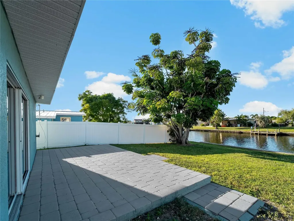 581 Lindley Terrace Port Charlotte FL 33952