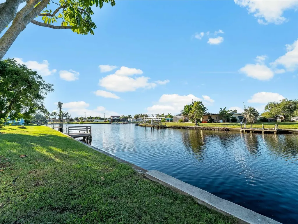 581 Lindley Terrace Port Charlotte FL 33952