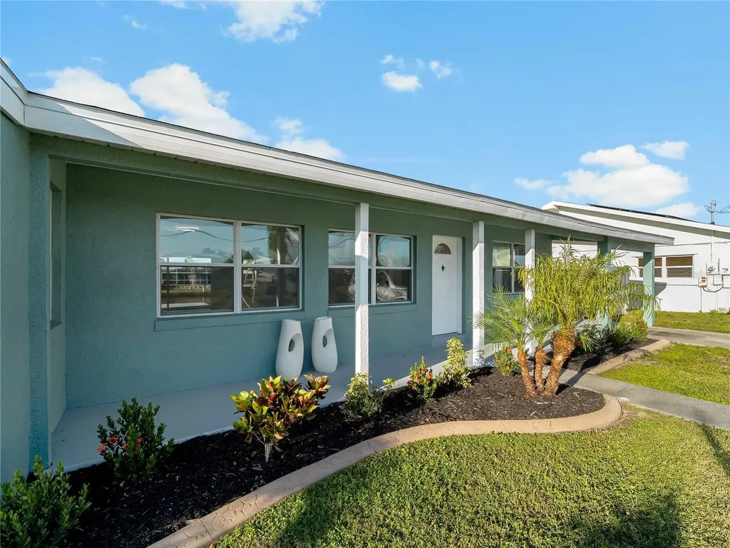 581 Lindley Terrace Port Charlotte FL 33952