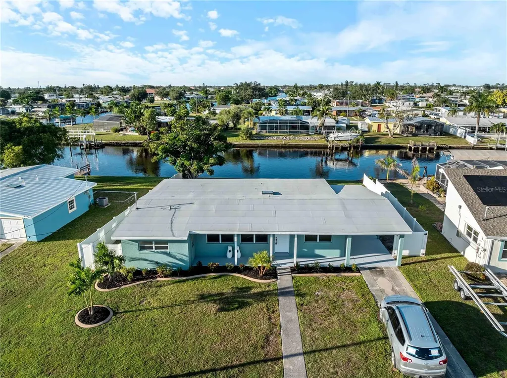 581 Lindley Terrace Port Charlotte FL 33952