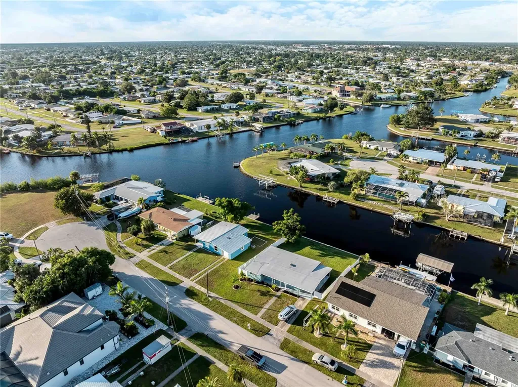 581 Lindley Terrace Port Charlotte FL 33952
