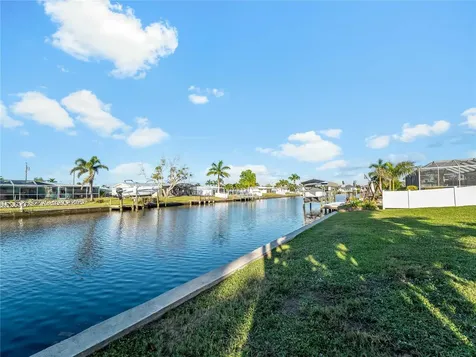581 Lindley Terrace Port Charlotte FL 33952