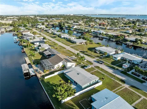 581 Lindley Terrace Port Charlotte FL 33952