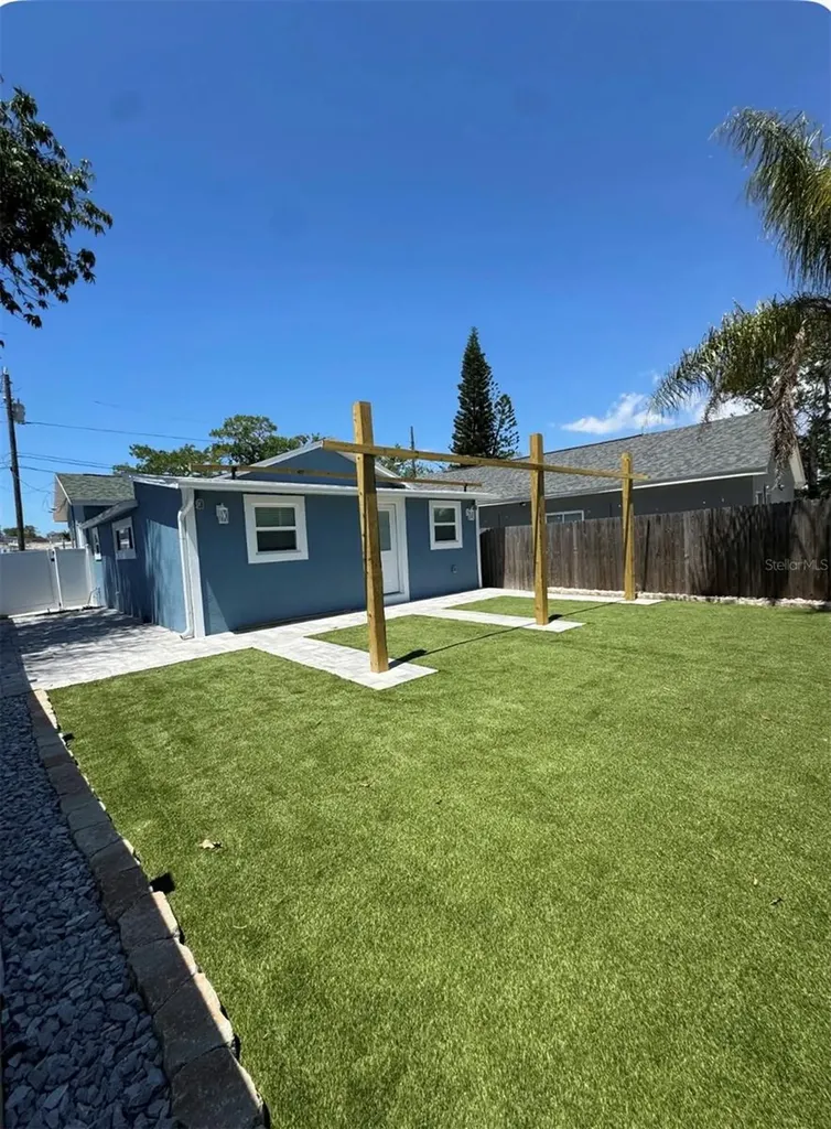 14 Mill Street Tarpon Springs FL 34689