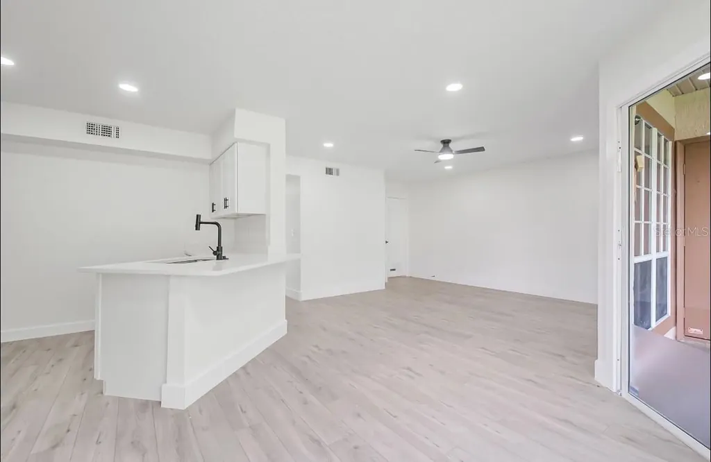 4613 Gate Place Orlando FL 32811