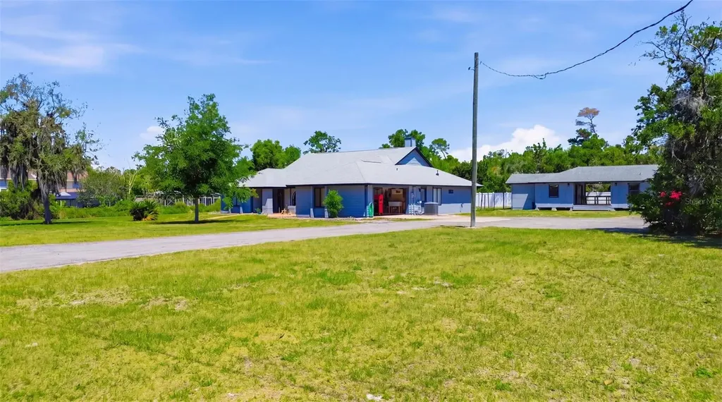 168 Community Drive Debary FL 32713