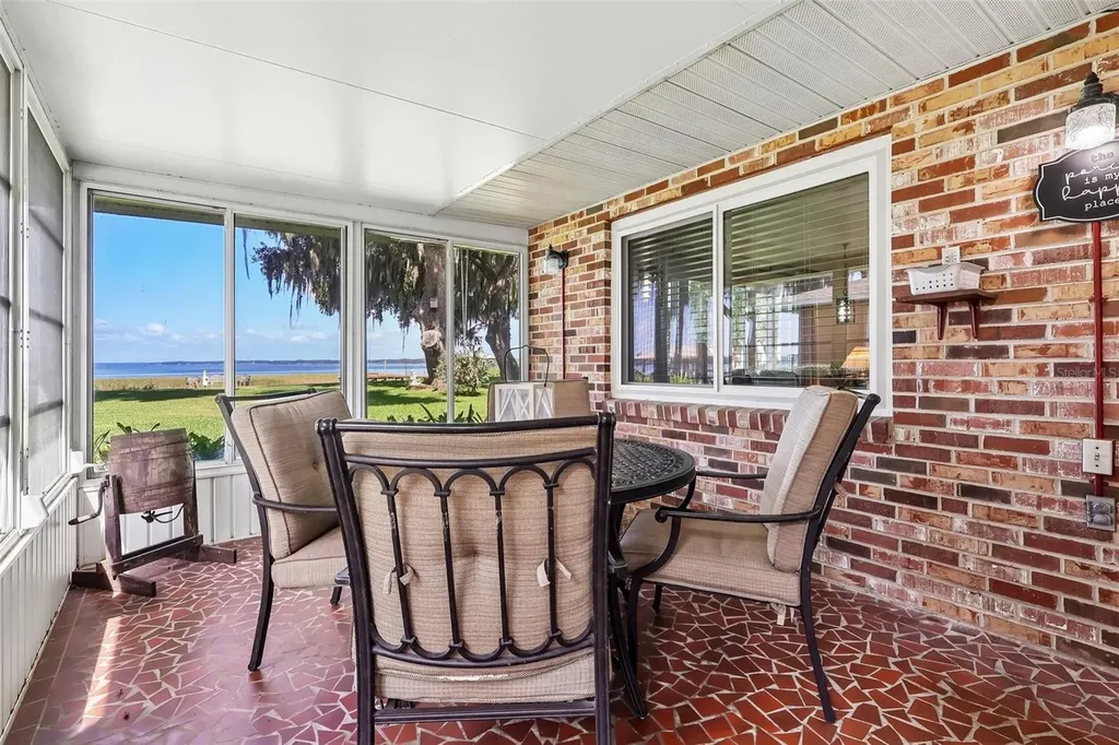 31929 Elizabeth Lane Tavares FL 32778