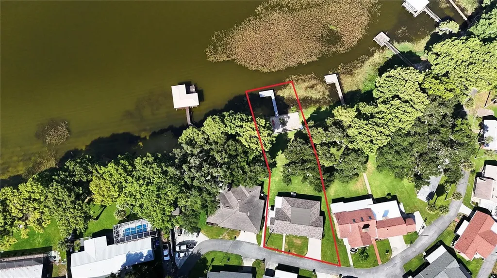 31929 Elizabeth Lane Tavares FL 32778