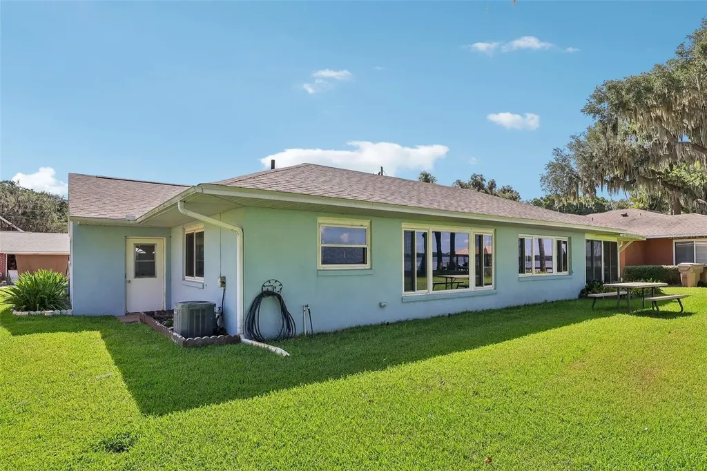 31929 Elizabeth Lane Tavares FL 32778