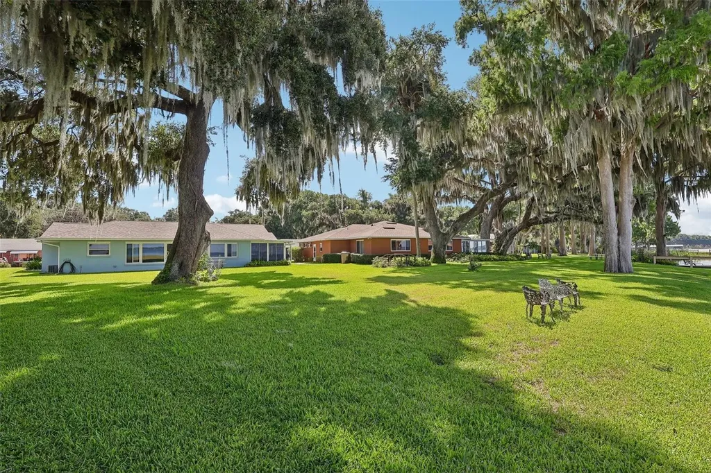 31929 Elizabeth Lane Tavares FL 32778