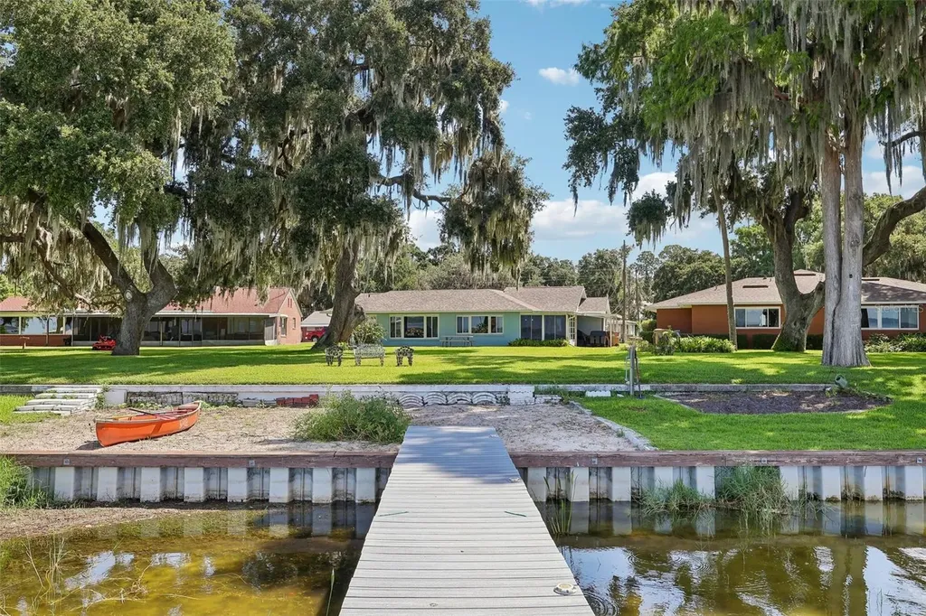 31929 Elizabeth Lane Tavares FL 32778