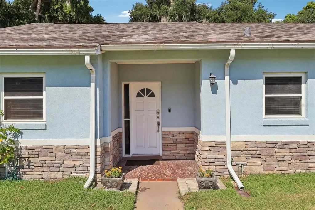 31929 Elizabeth Lane Tavares FL 32778