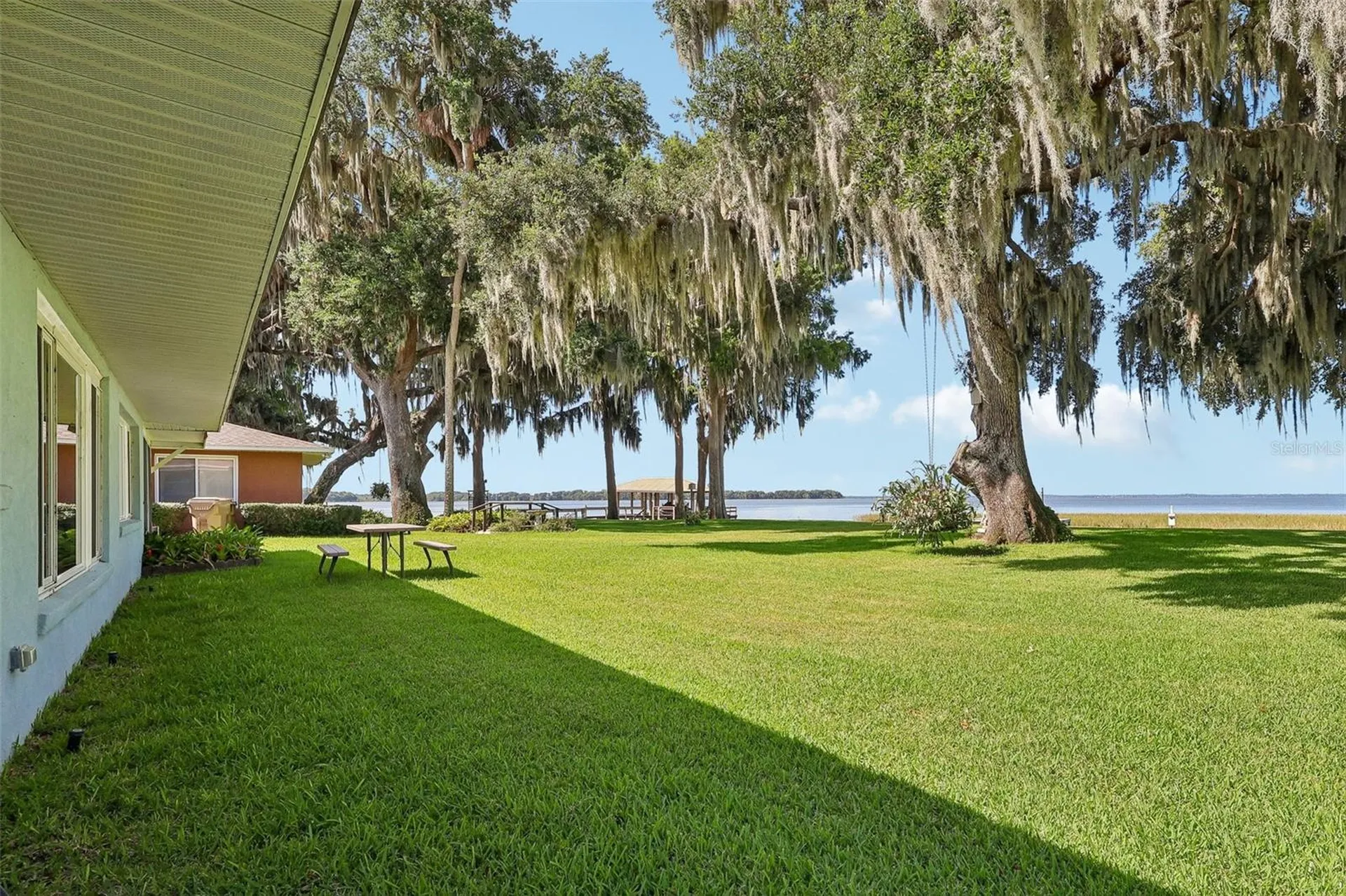 31929 Elizabeth Lane Tavares FL 32778