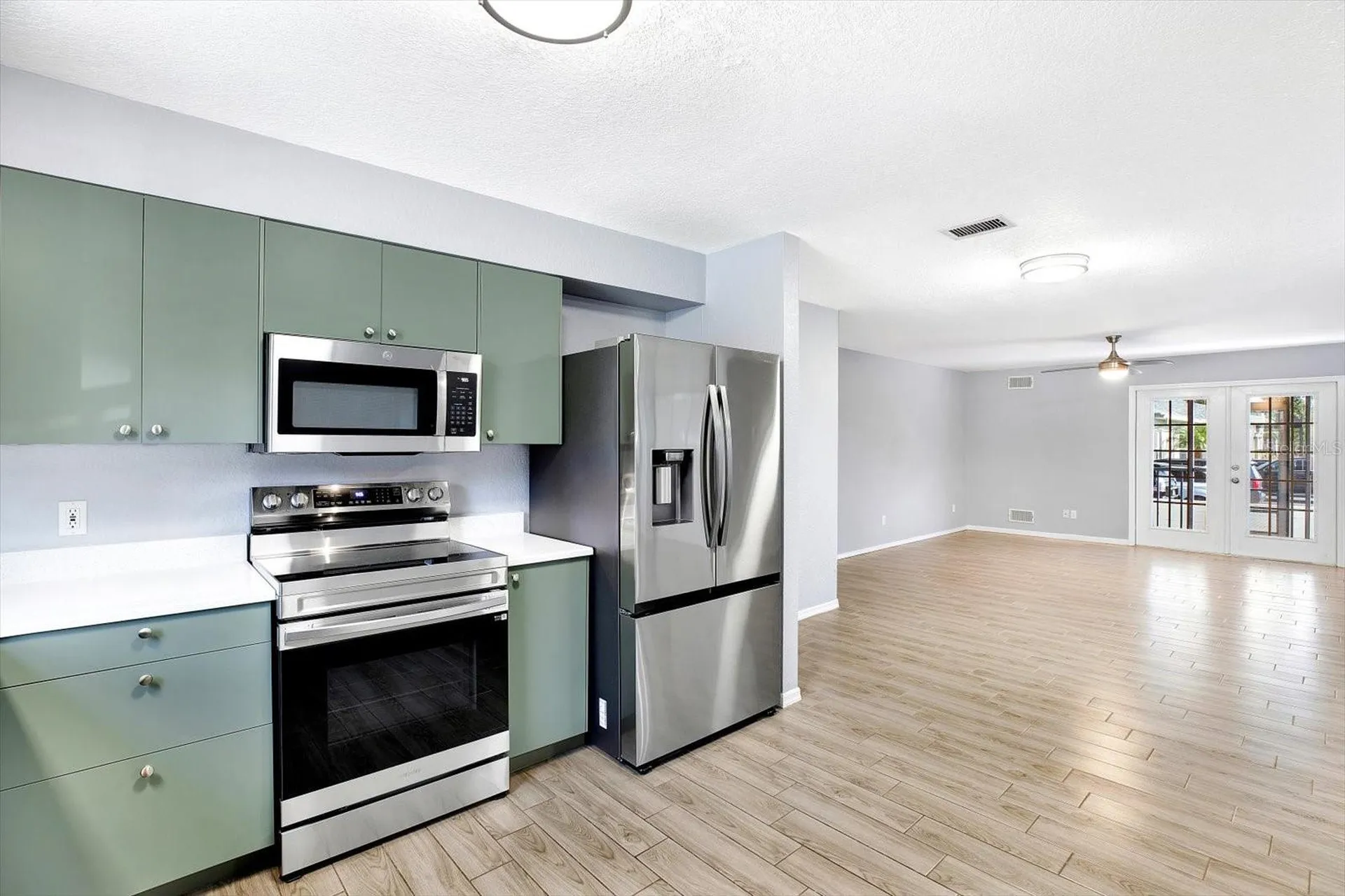 107 47th Avenue N St Petersburg FL 33703