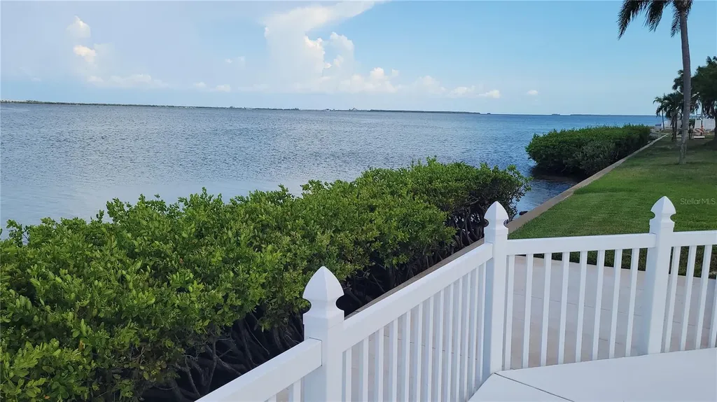 6322 Palma Del Mar Boulevard S St Petersburg FL 33715