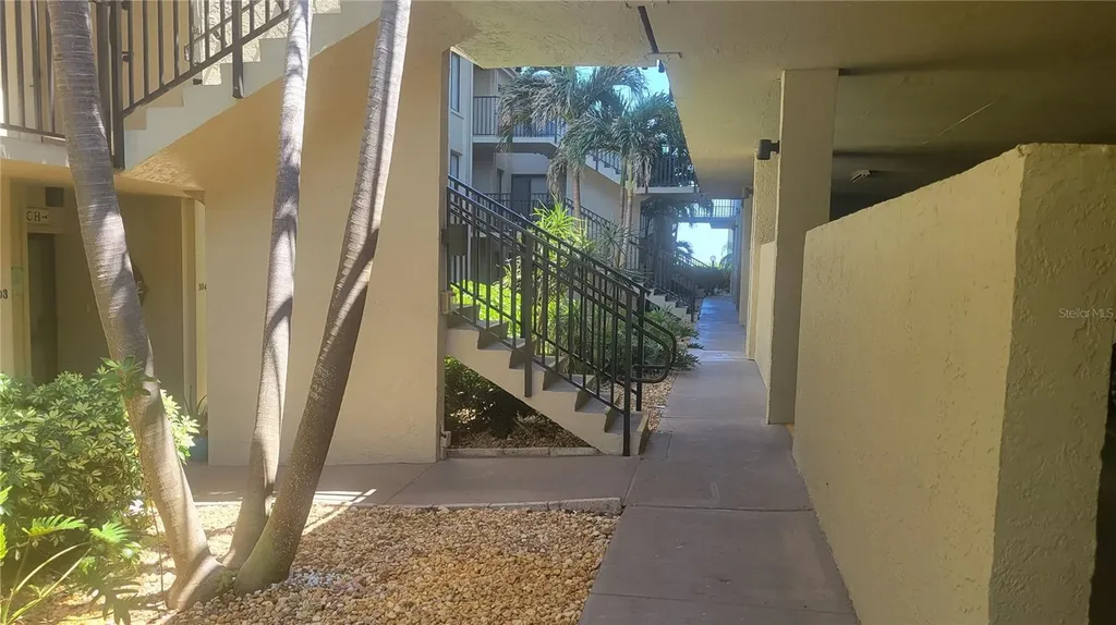 6322 Palma Del Mar Boulevard S St Petersburg FL 33715