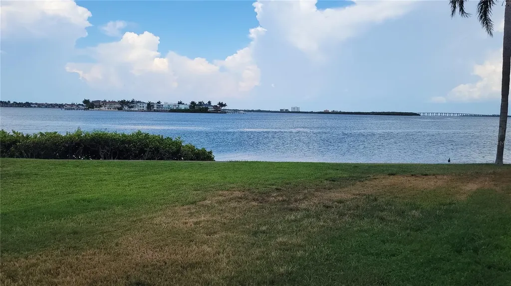 6322 Palma Del Mar Boulevard S St Petersburg FL 33715
