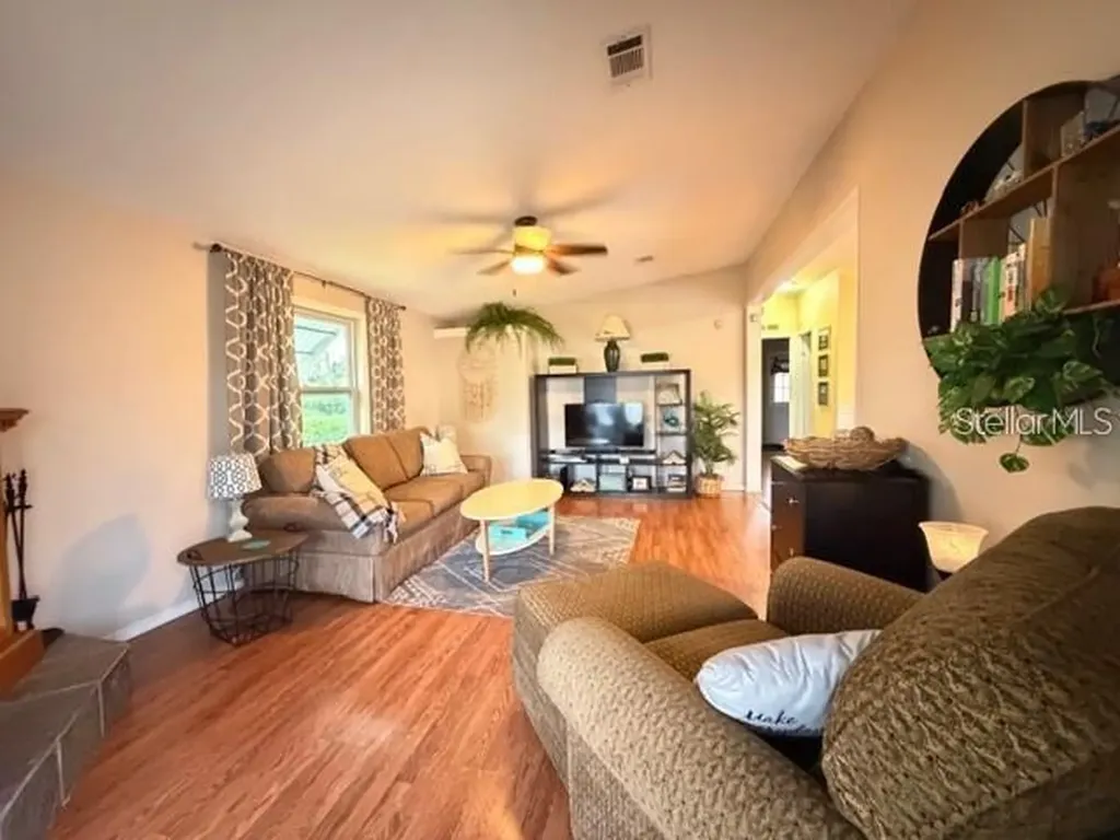 1215 Panama Place Lady Lake FL 32159