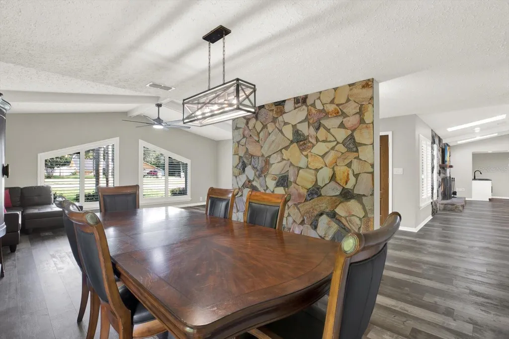 7487 River Country Drive Weeki Wachee FL 34607