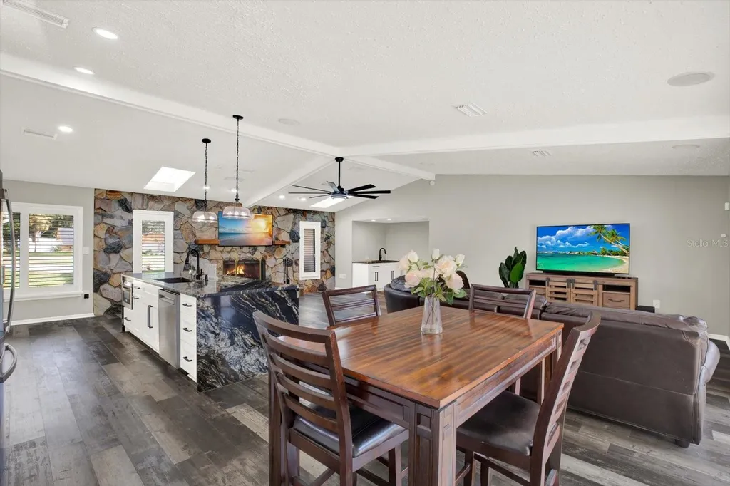 7487 River Country Drive Weeki Wachee FL 34607