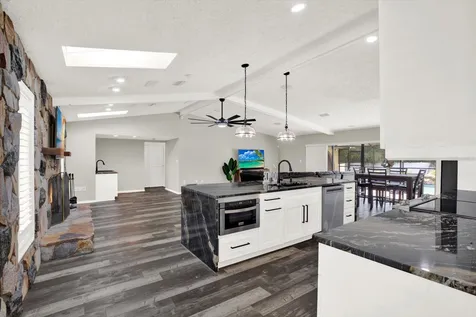 7487 River Country Drive Weeki Wachee FL 34607