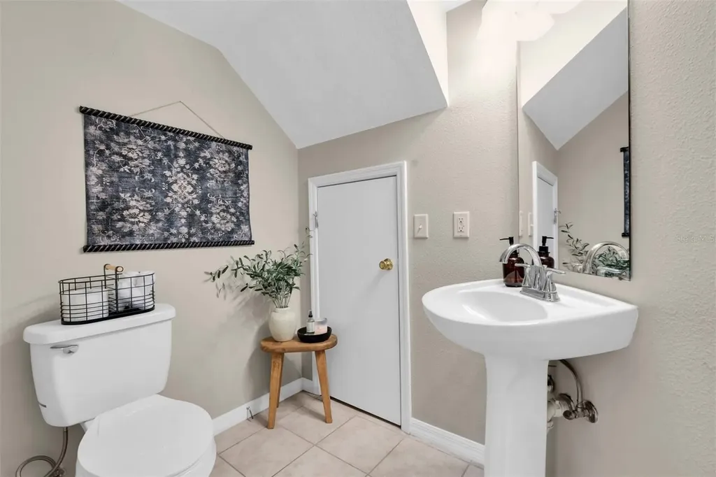 9548 Charlesberg Drive Tampa FL 33635