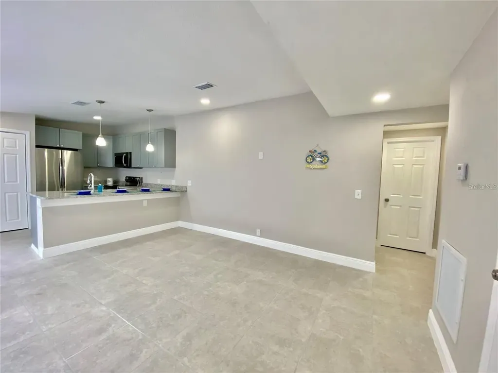 8726 Mayflower Road Tampa FL 33615