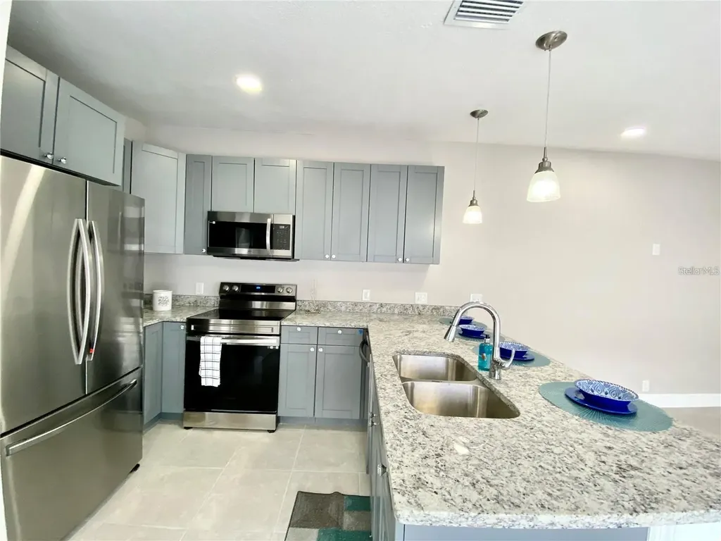 8726 Mayflower Road Tampa FL 33615