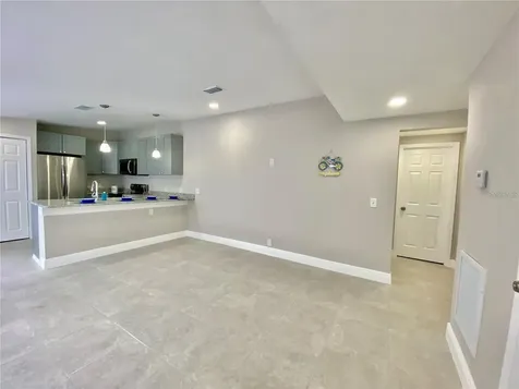 8726 Mayflower Road Tampa FL 33615