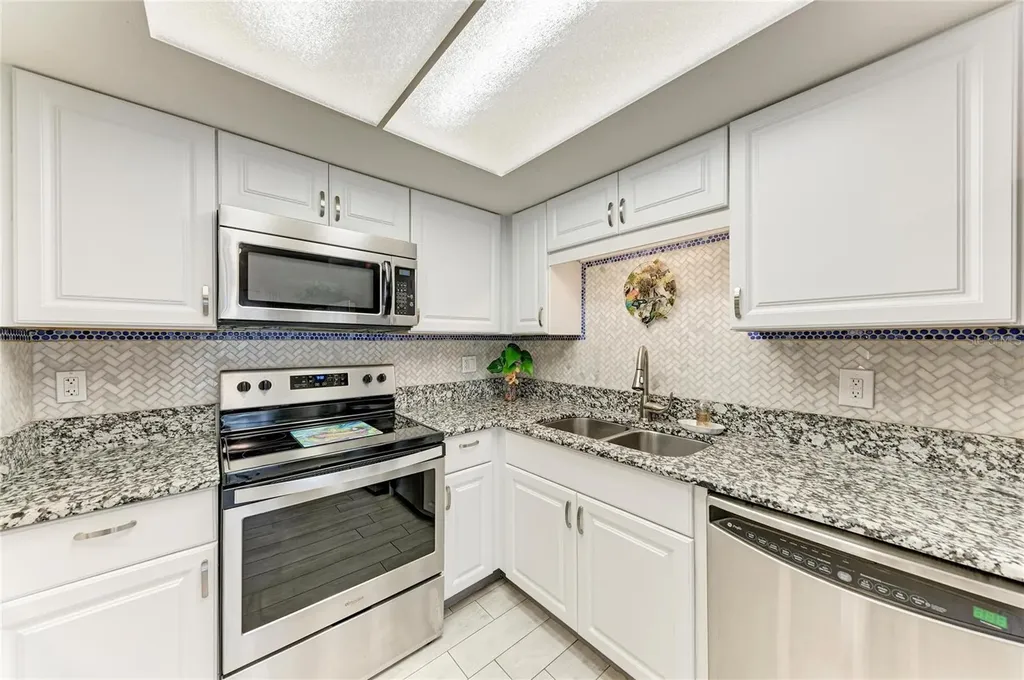 764 N Jefferson Avenue Sarasota FL 34237