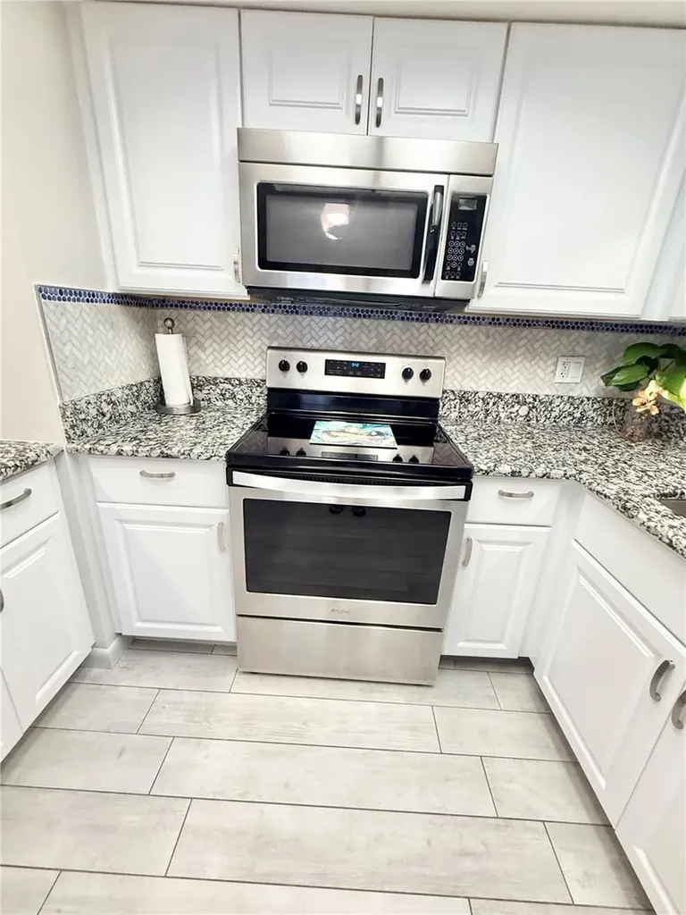 764 N Jefferson Avenue Sarasota FL 34237