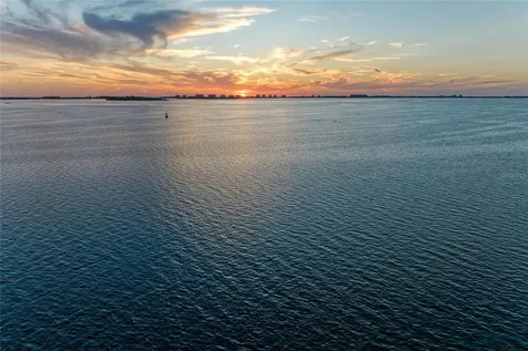 764 N Jefferson Avenue Sarasota FL 34237