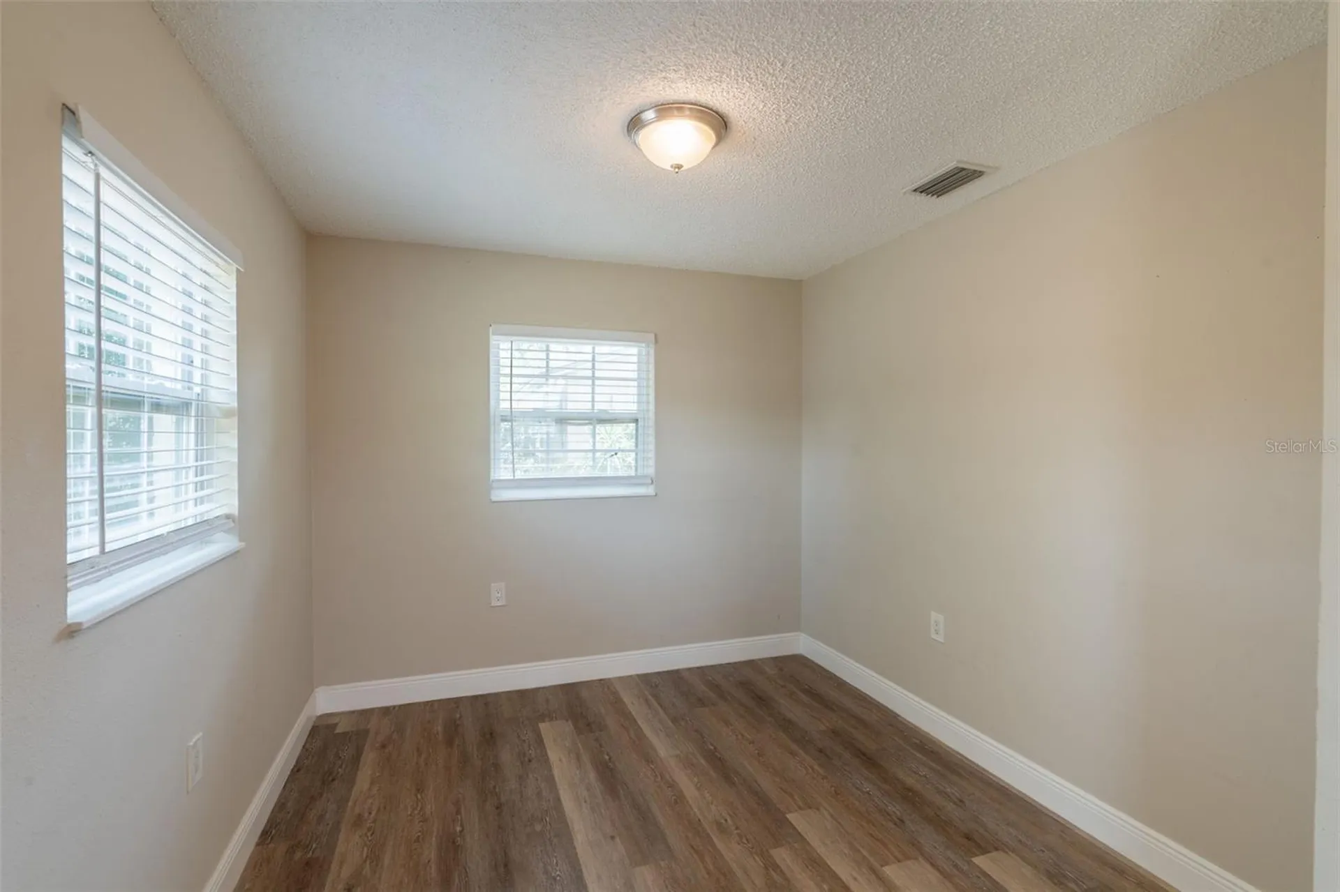 4827 Elese Street Orlando FL 32811