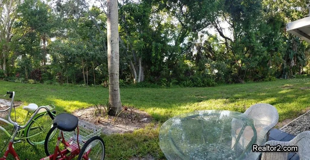 2047 Canal Drive Bradenton FL 34207