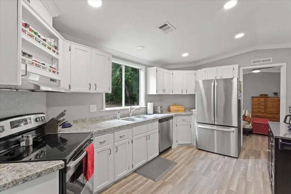 16221 SW 67th Place Archer FL 32618
