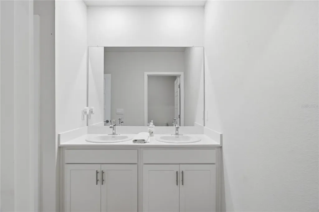 18114 Wheathouse Place Bradenton FL 34211