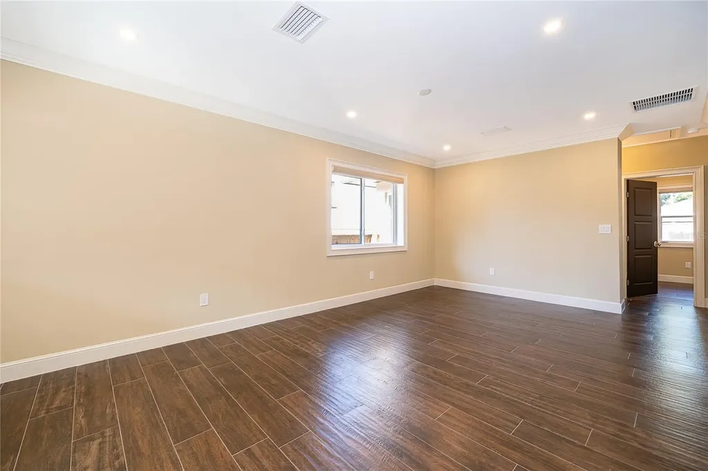 623 Florida Street Orlando FL 32806