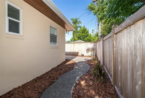 623 Florida Street Orlando FL 32806