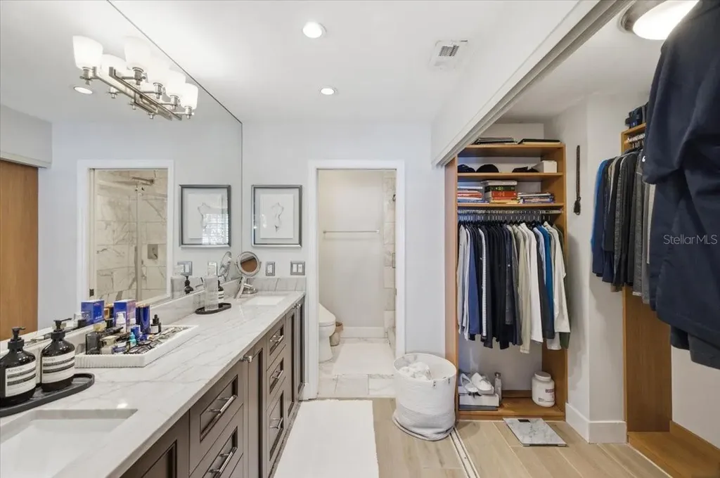 5103 S Jules Verne Court Tampa FL 33611