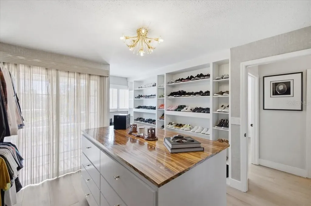 5103 S Jules Verne Court Tampa FL 33611